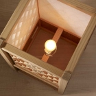 Artisanat kumiko　Lanterne andon - Petite, décorée sur les quatre faces (motifs : carapace de tortue et fleurs de cerisier, carapace de tortue et campanules, carapace de tortue et feuilles de chanvre), W20×H37×Ｄ20cｍ